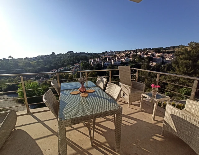 forestview3-balcony2